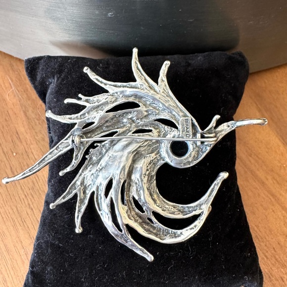 Israel 925 Silver Swirl Brooch with Black Accent - Picture 9 of 9